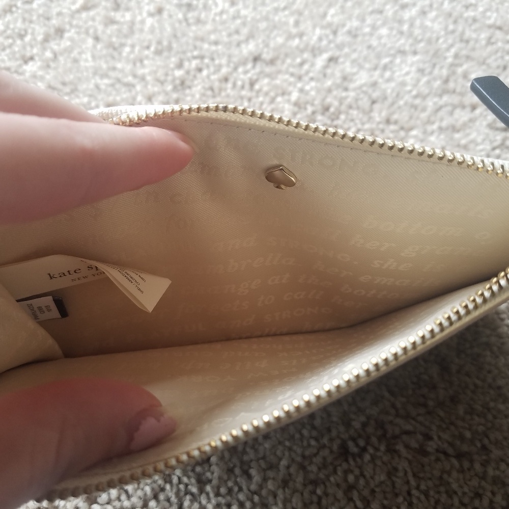 Kate Spade Wristlet - Picture 5 of 5